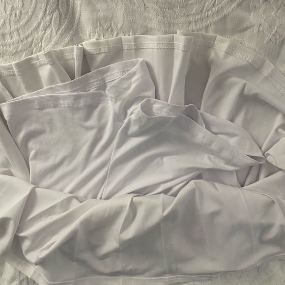 NWT White Pleated Skort size M - Picture 4 of 5
